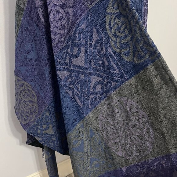 Aran Sweater Market Ireland Celtic Ruana Shawl Wrap Cape Wool Blend One Size - Picture 10 of 10